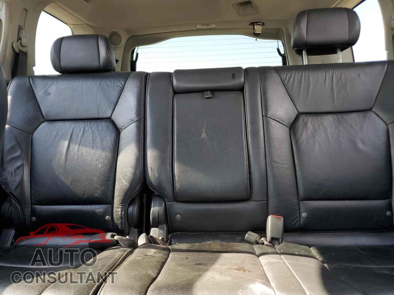 HONDA PILOT 2011 - 5FNYF4H91BB003263