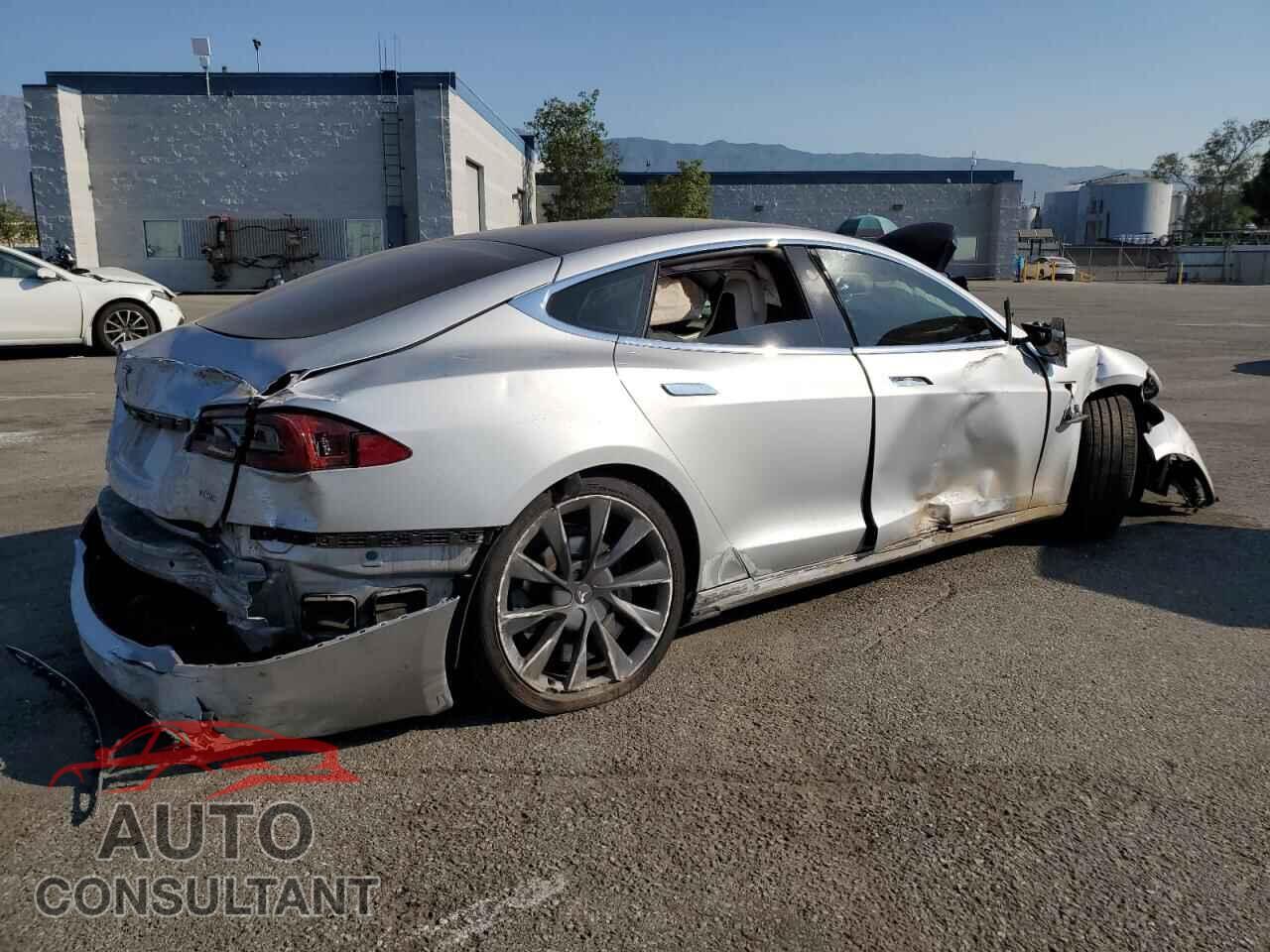 TESLA MODEL S 2018 - 5YJSA1E25JF247670