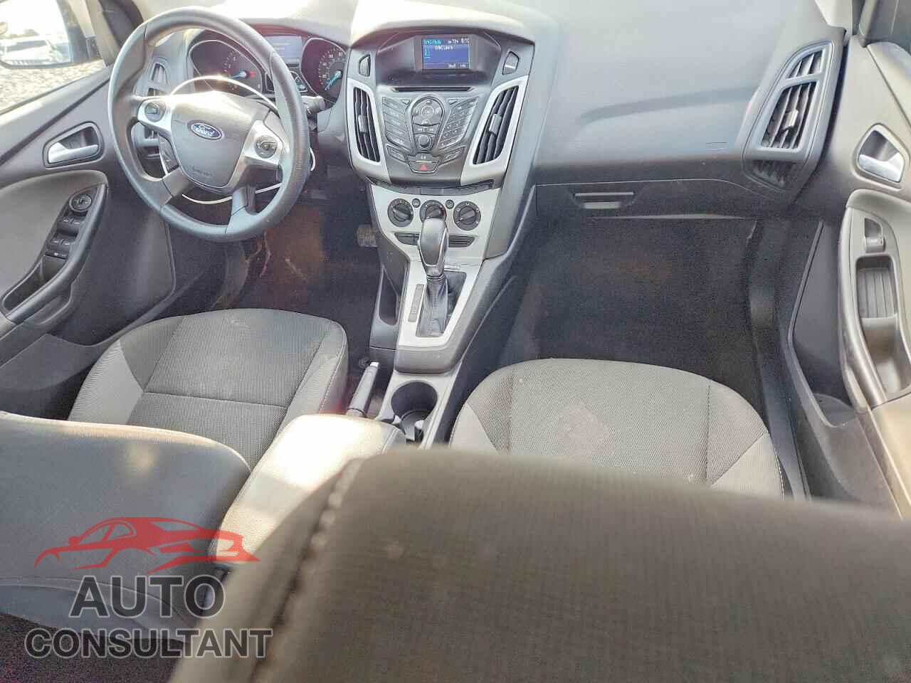 FORD FOCUS SEDA 2014 - 1FADP3F28EL214009