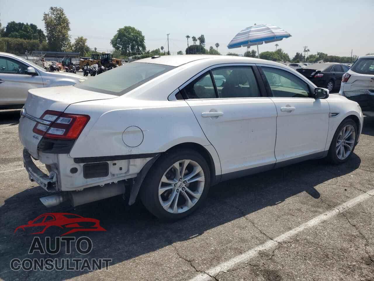 FORD TAURUS 2013 - 1FAHP2E82DG120958
