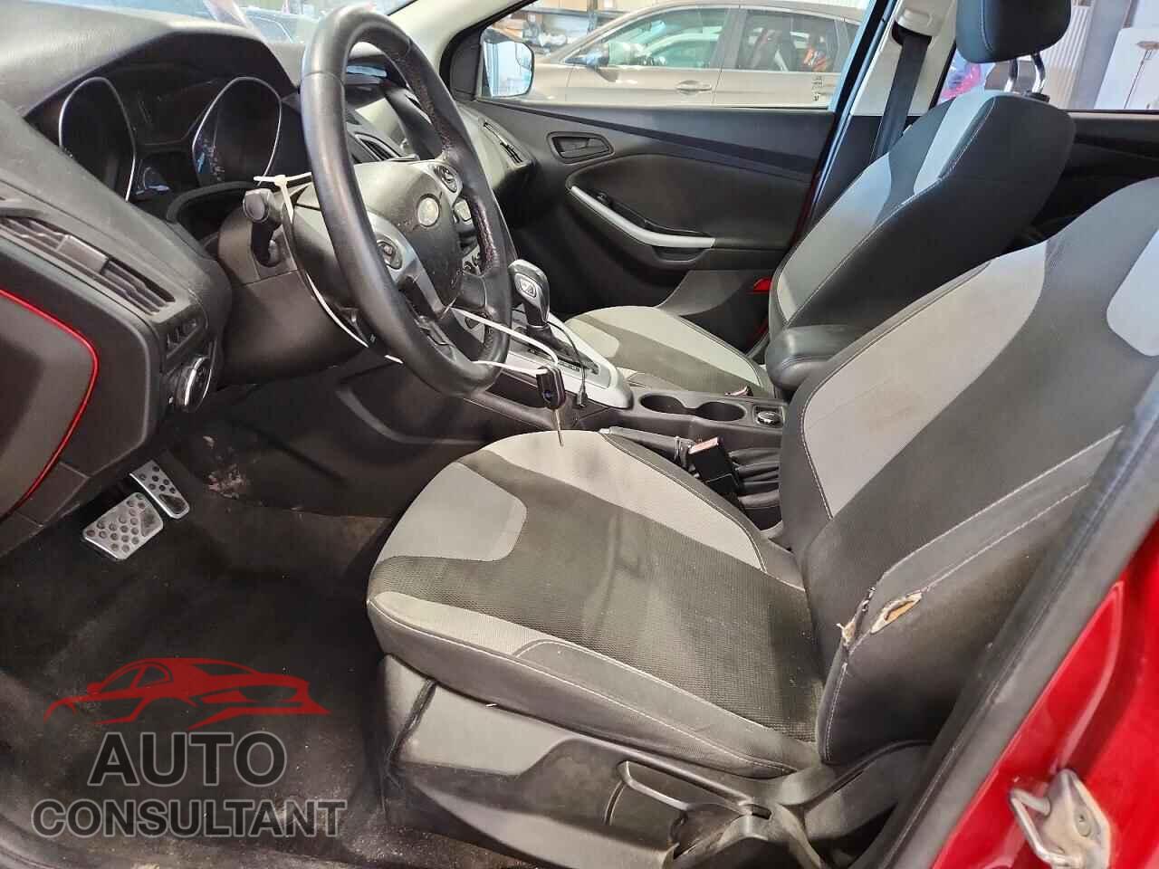FORD FOCUS 2012 - 1FAHP3F21CL278875