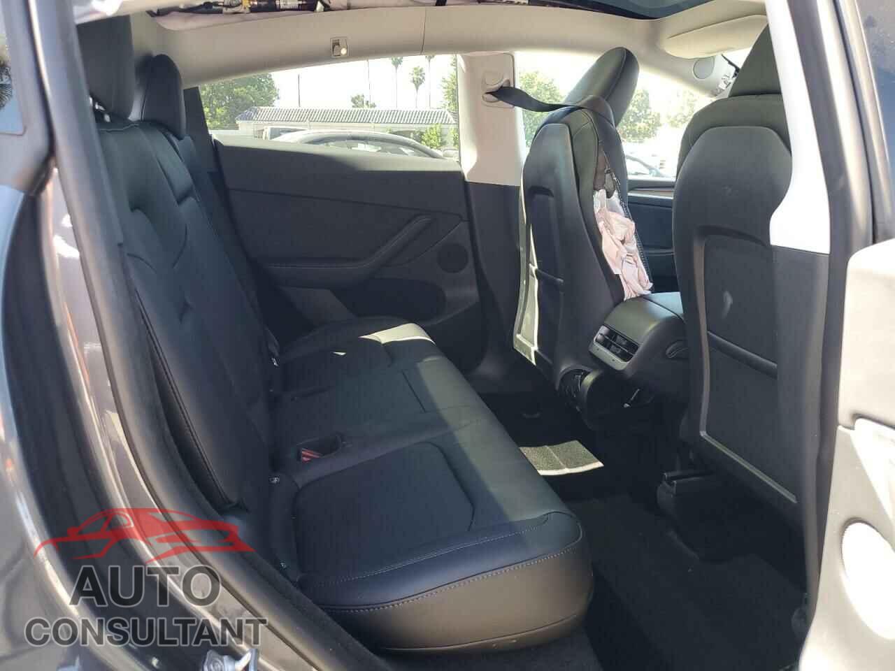 TESLA MODEL Y 2023 - 7SAYGDED5PF977733