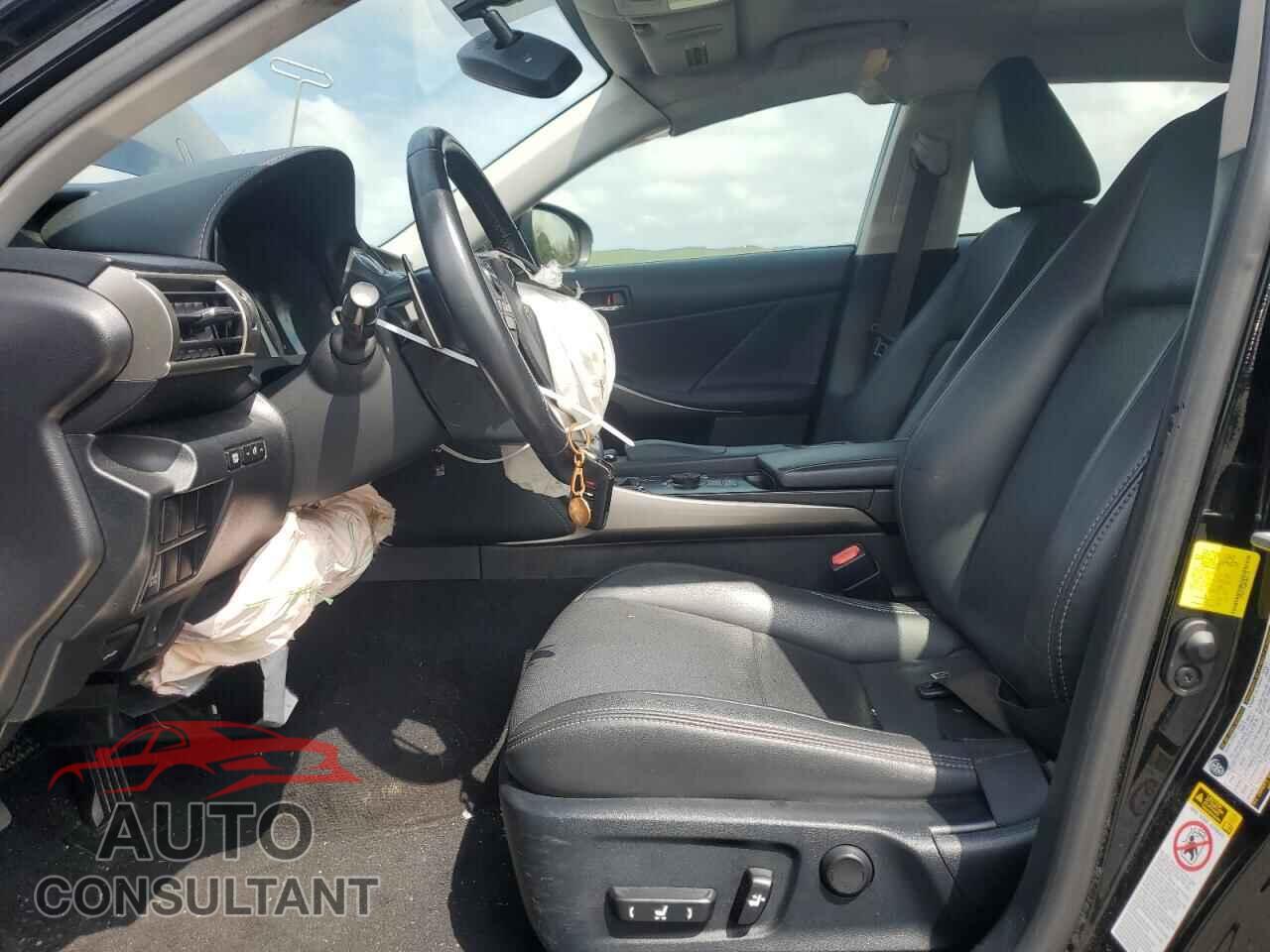 LEXUS IS 2015 - JTHCF1D20F5021714
