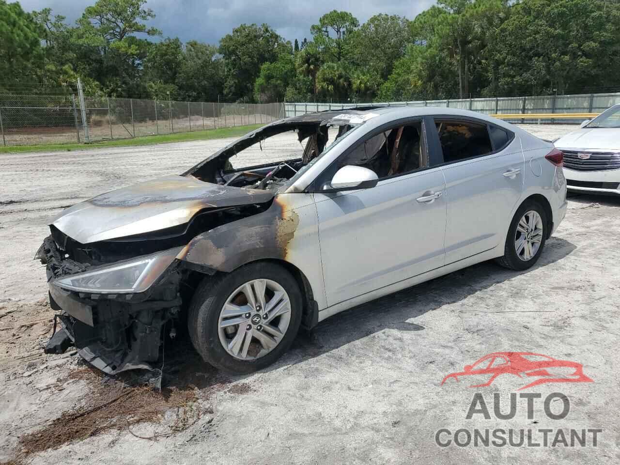 HYUNDAI ELANTRA 2019 - 5NPD84LF0KH465529