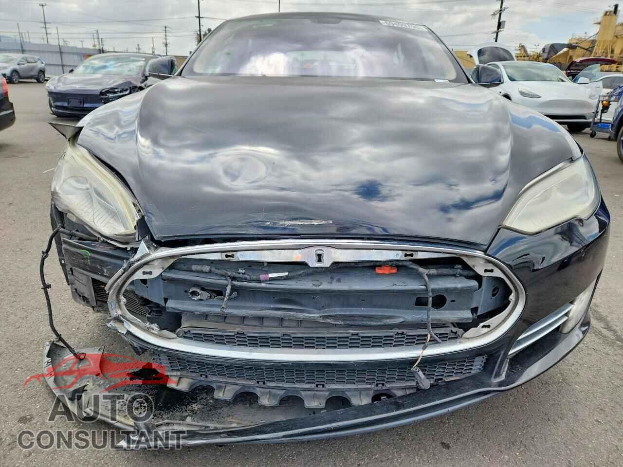 TESLA MODEL S 2013 - 5YJSA1CN2DFP28025