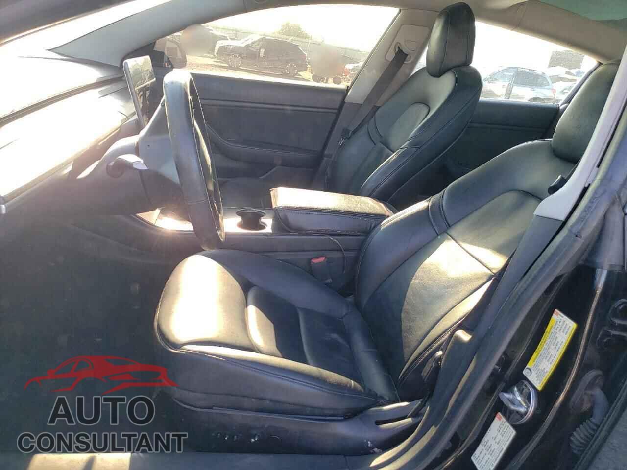 TESLA MODEL 3 2018 - 5YJ3E1EA0JF008480