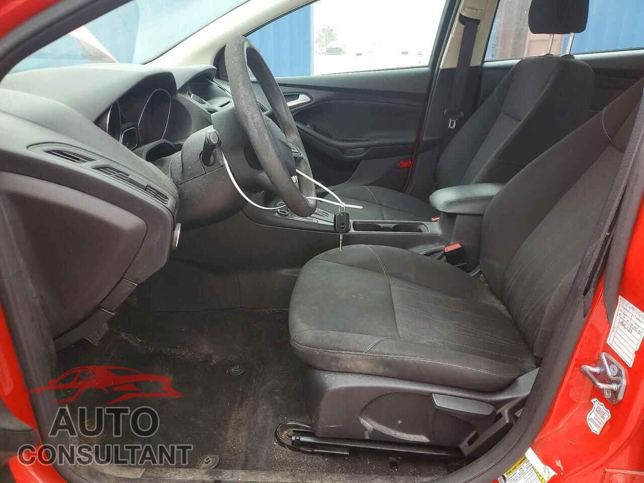 FORD FOCUS 2017 - 1FADP3F29HL248237