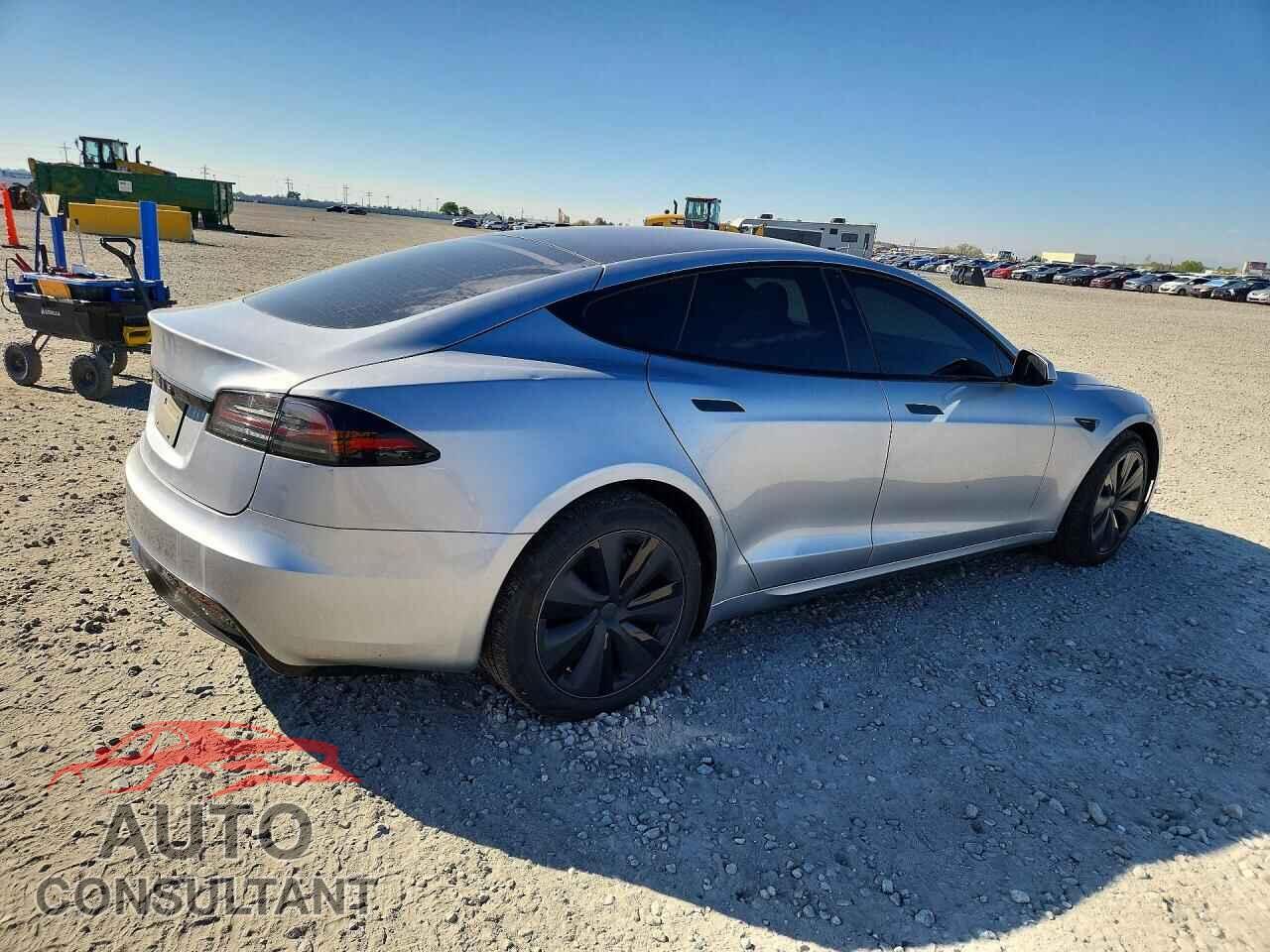 TESLA MODEL S 2025 - 5YJSA1E52SF551390