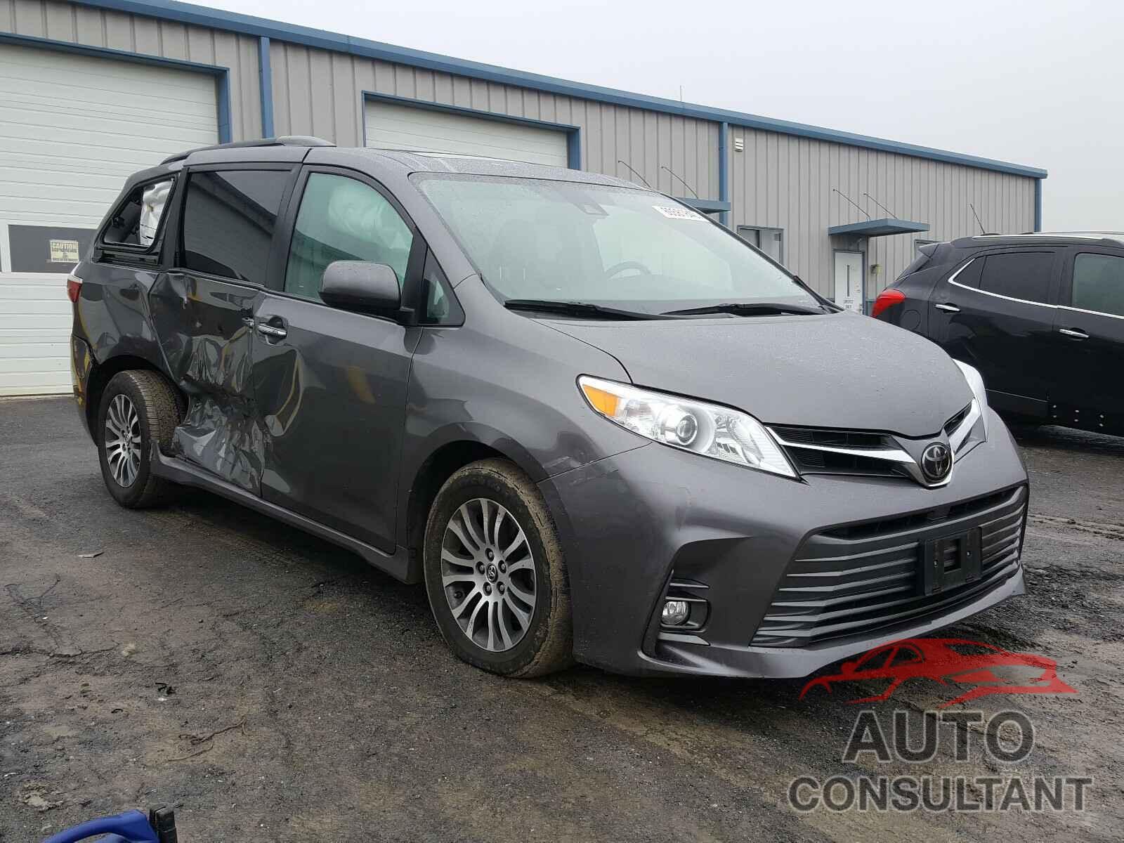 TOYOTA SIENNA 2018 - 5TDYZ3DC2JS937705