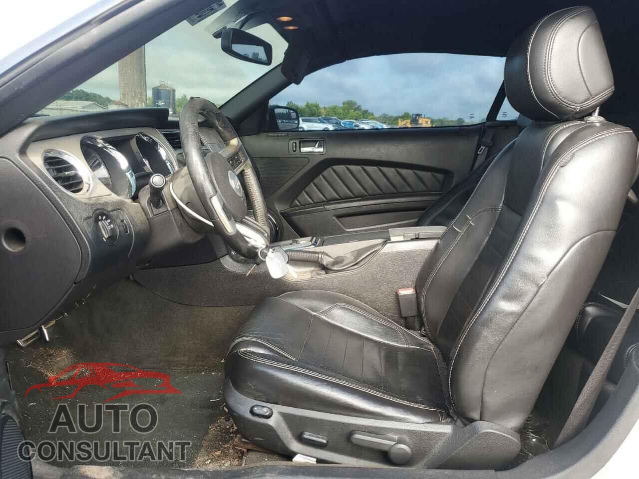 FORD MUSTANG 2014 - 1ZVBP8FF4E5225687