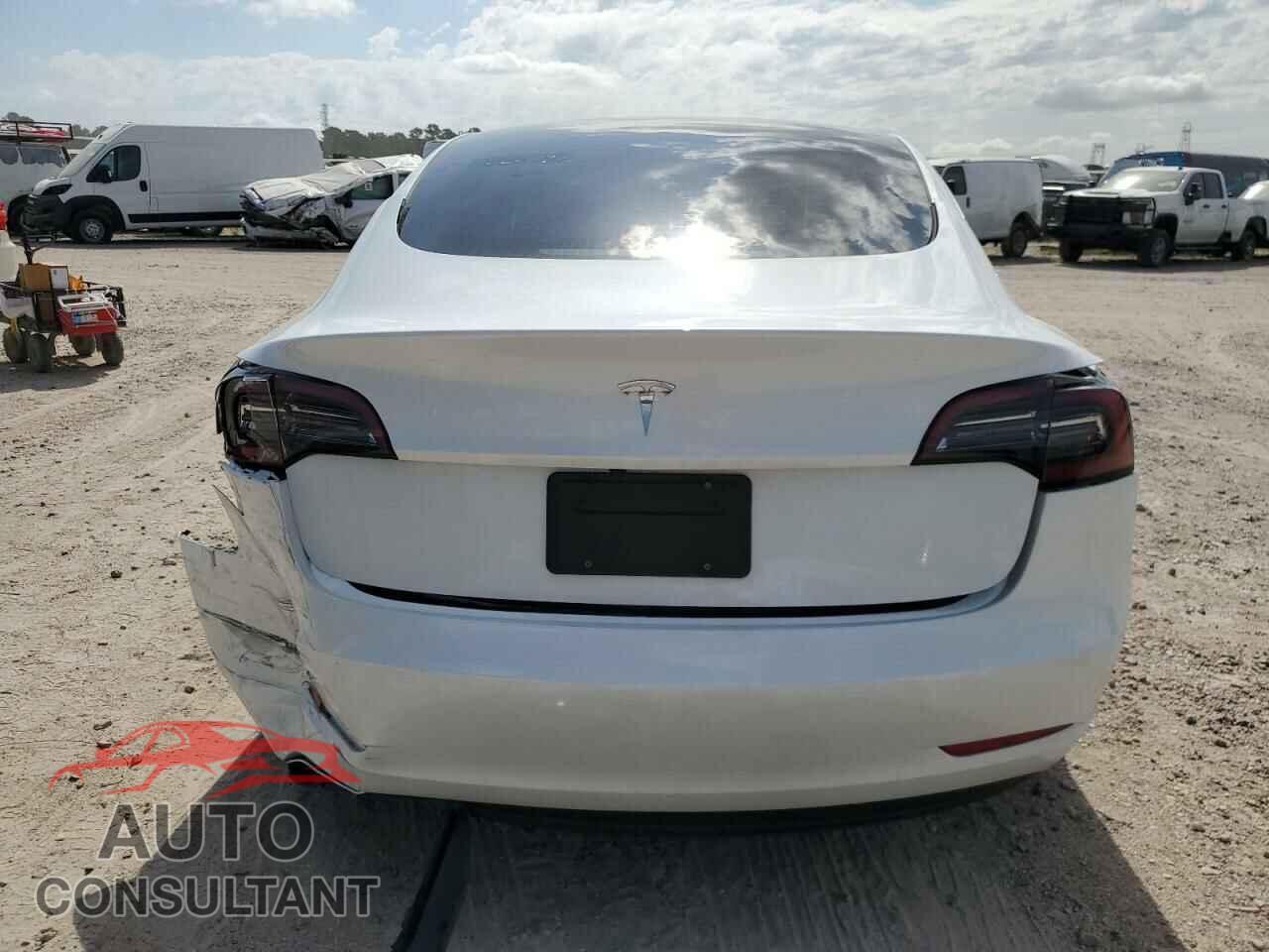 TESLA MODEL 3 2023 - 5YJ3E1EA5PF627441