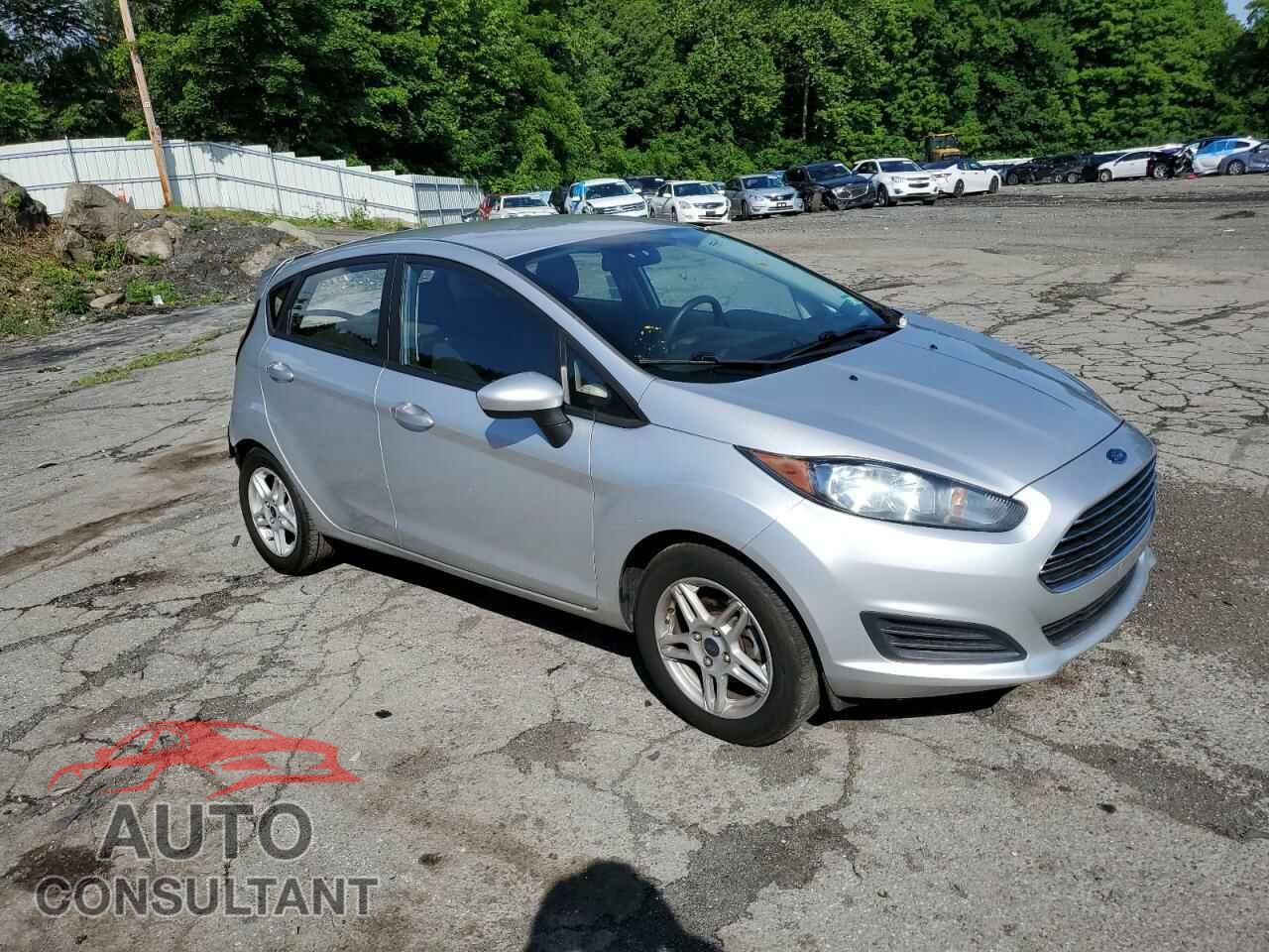 FORD FIESTA 2018 - 3FADP4EJ7JM112806