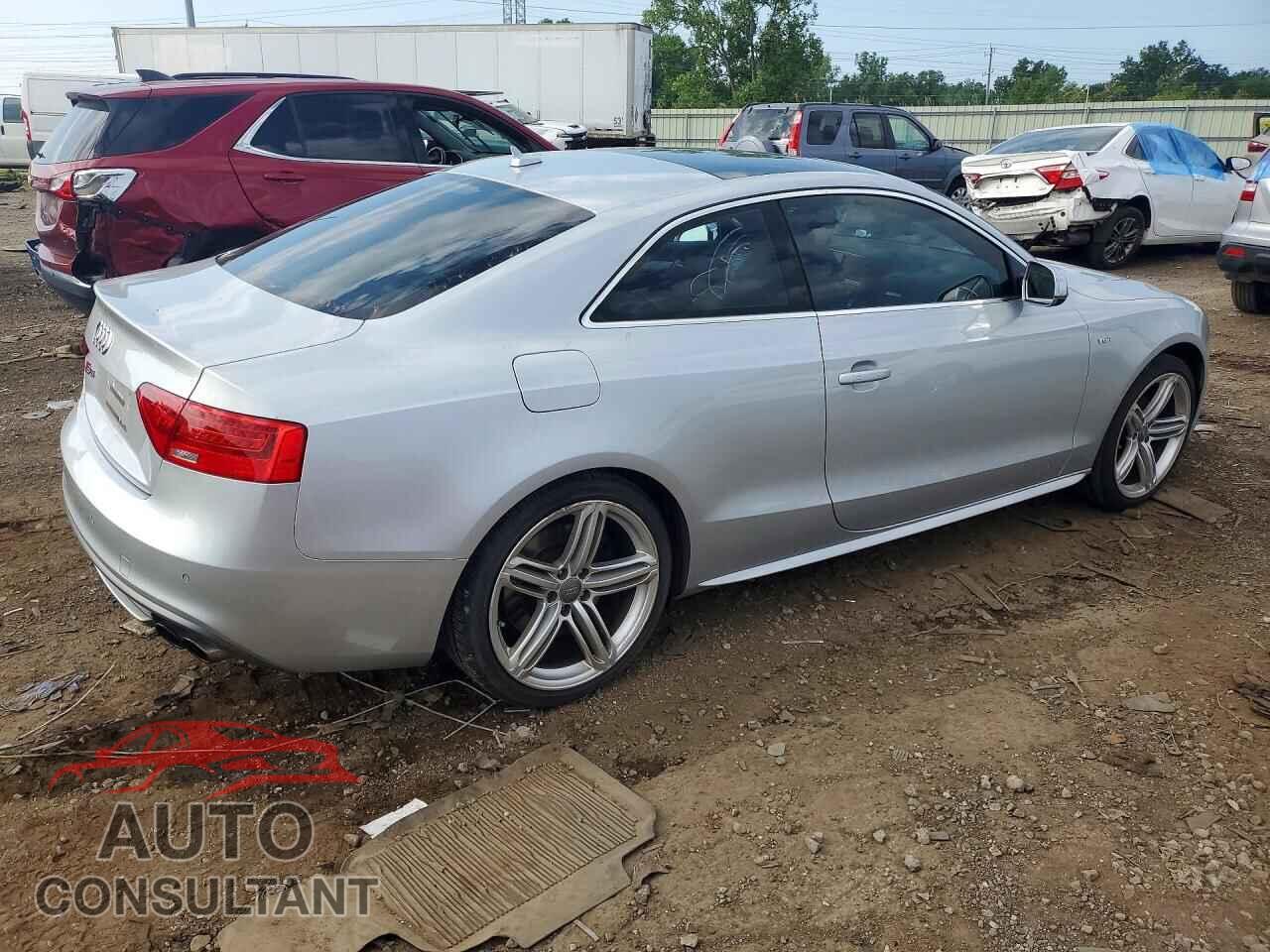 AUDI S5/RS5 2013 - WAUCGAFR6DA043260