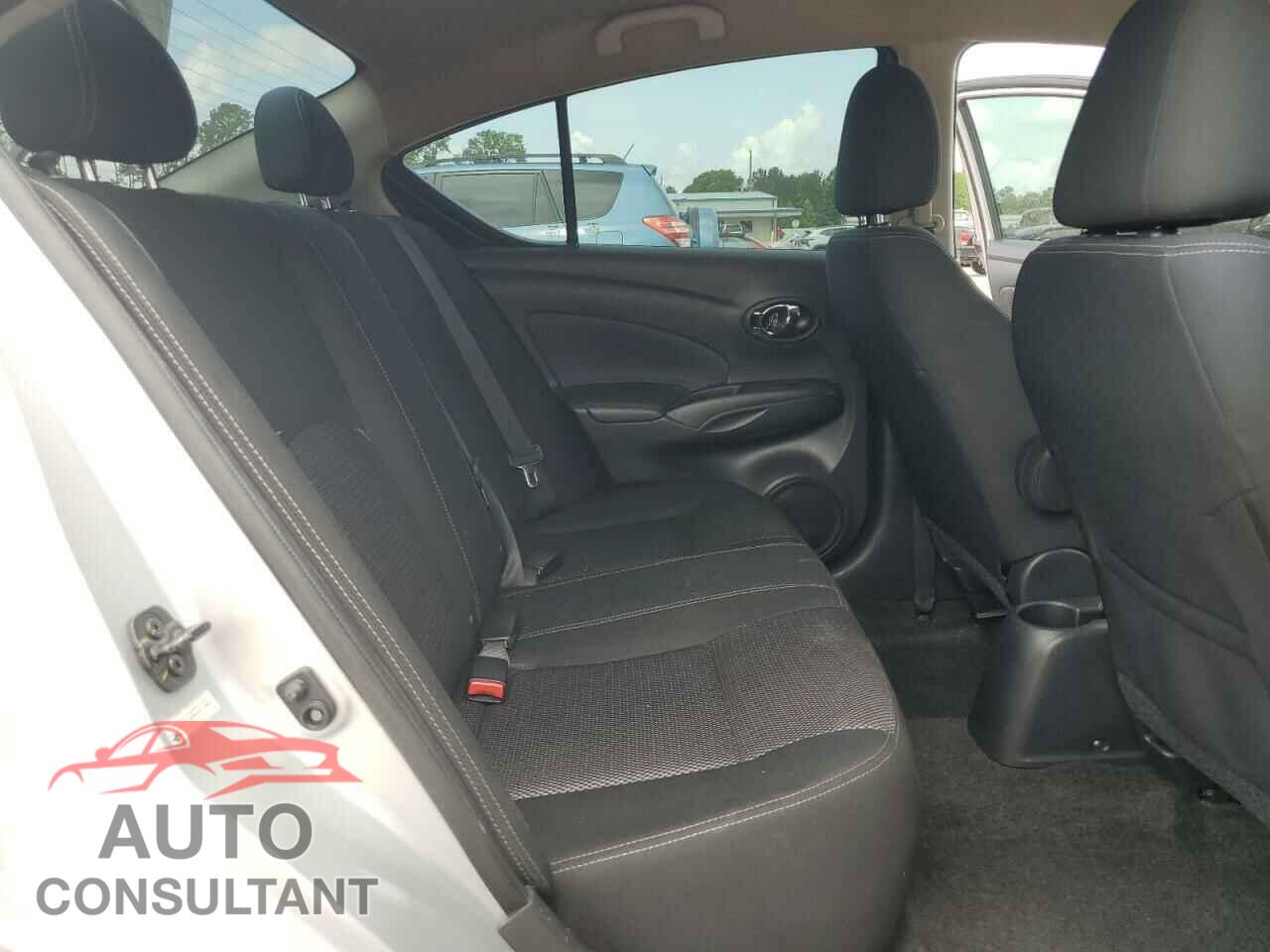 NISSAN VERSA 2019 - 3N1CN7AP3KL817460