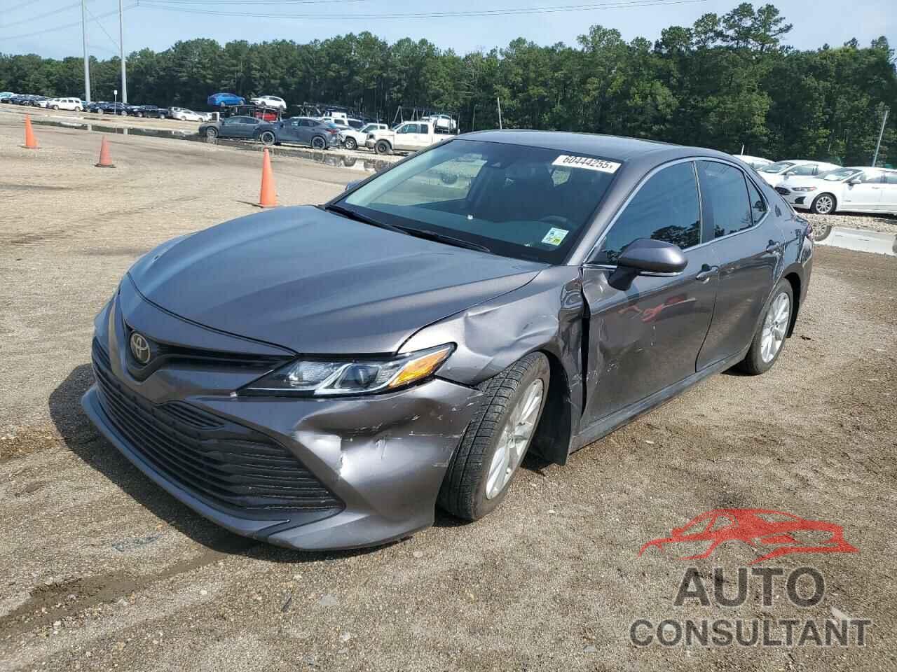 TOYOTA CAMRY 2018 - 4T1B11HK8JU017118