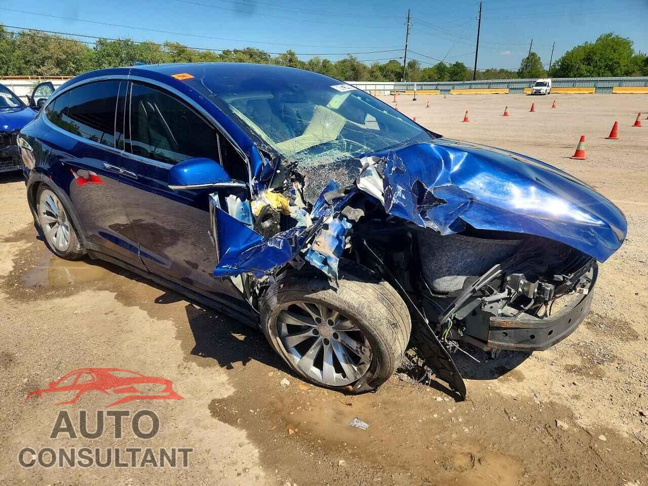 TESLA MODEL X 2016 - 5YJXCBE20GF003441