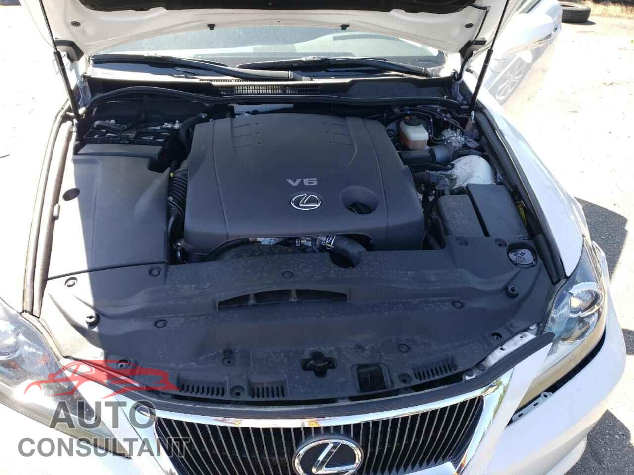 LEXUS IS 2014 - JTHFF2C25E2531190