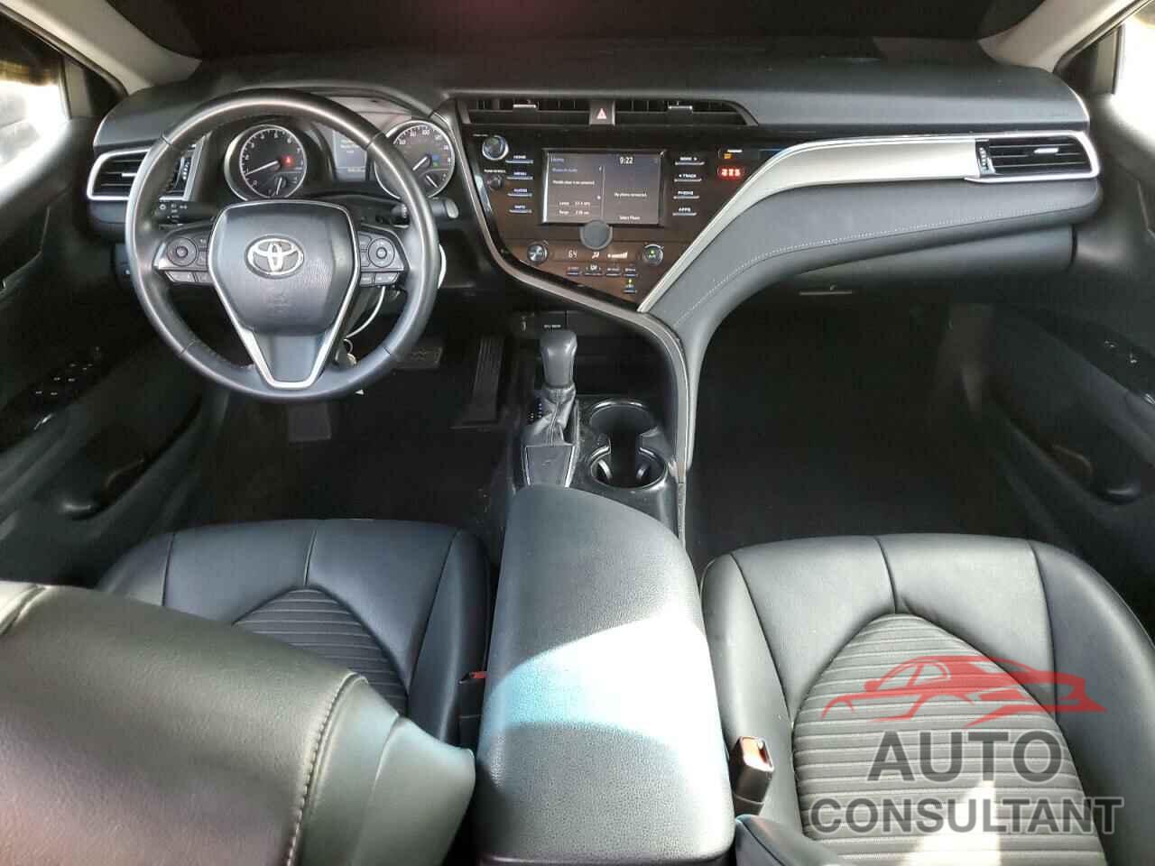 TOYOTA CAMRY 2018 - 4T1B11HK2JU081381