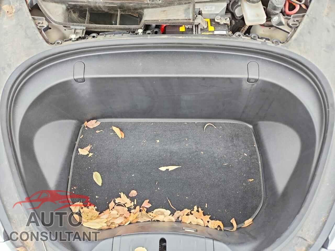 TESLA MODEL 3 2018 - 5YJ3E1EA9JF047679