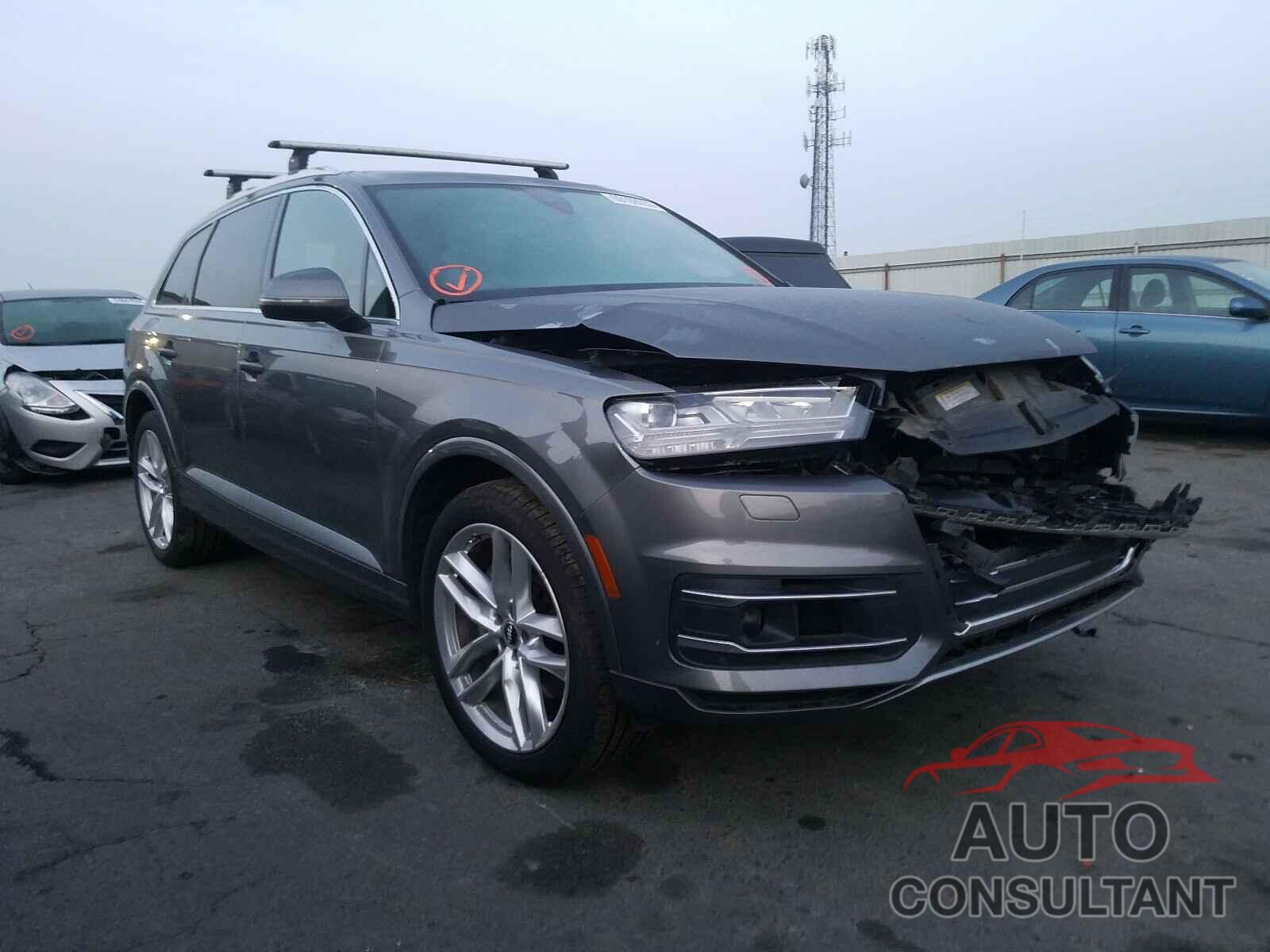 AUDI Q7 2018 - WA1VAAF76JD017435