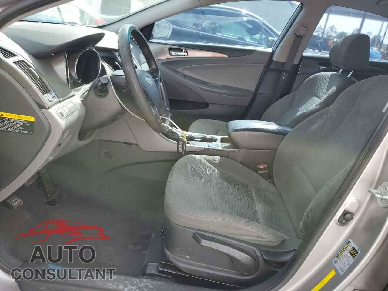 HYUNDAI SONATA 2013 - KMHEC4A42DA089703