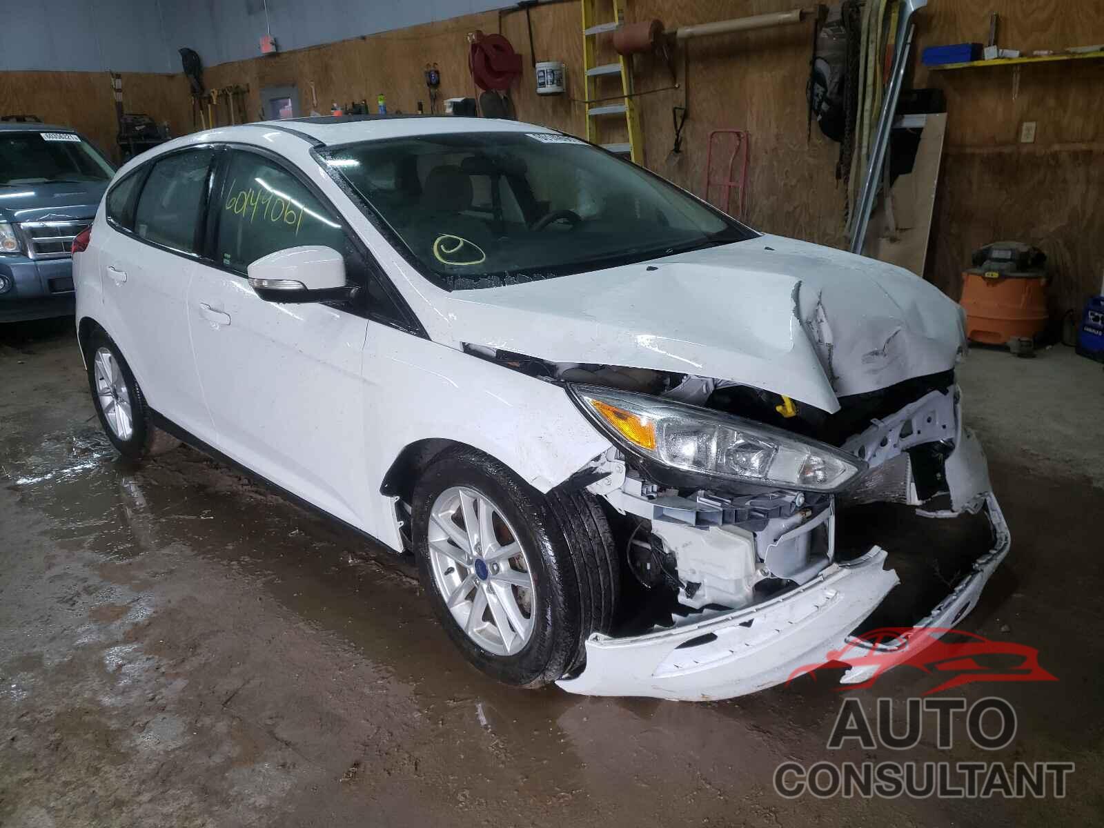 FORD FOCUS 2016 - 1FADP3K23GL297857