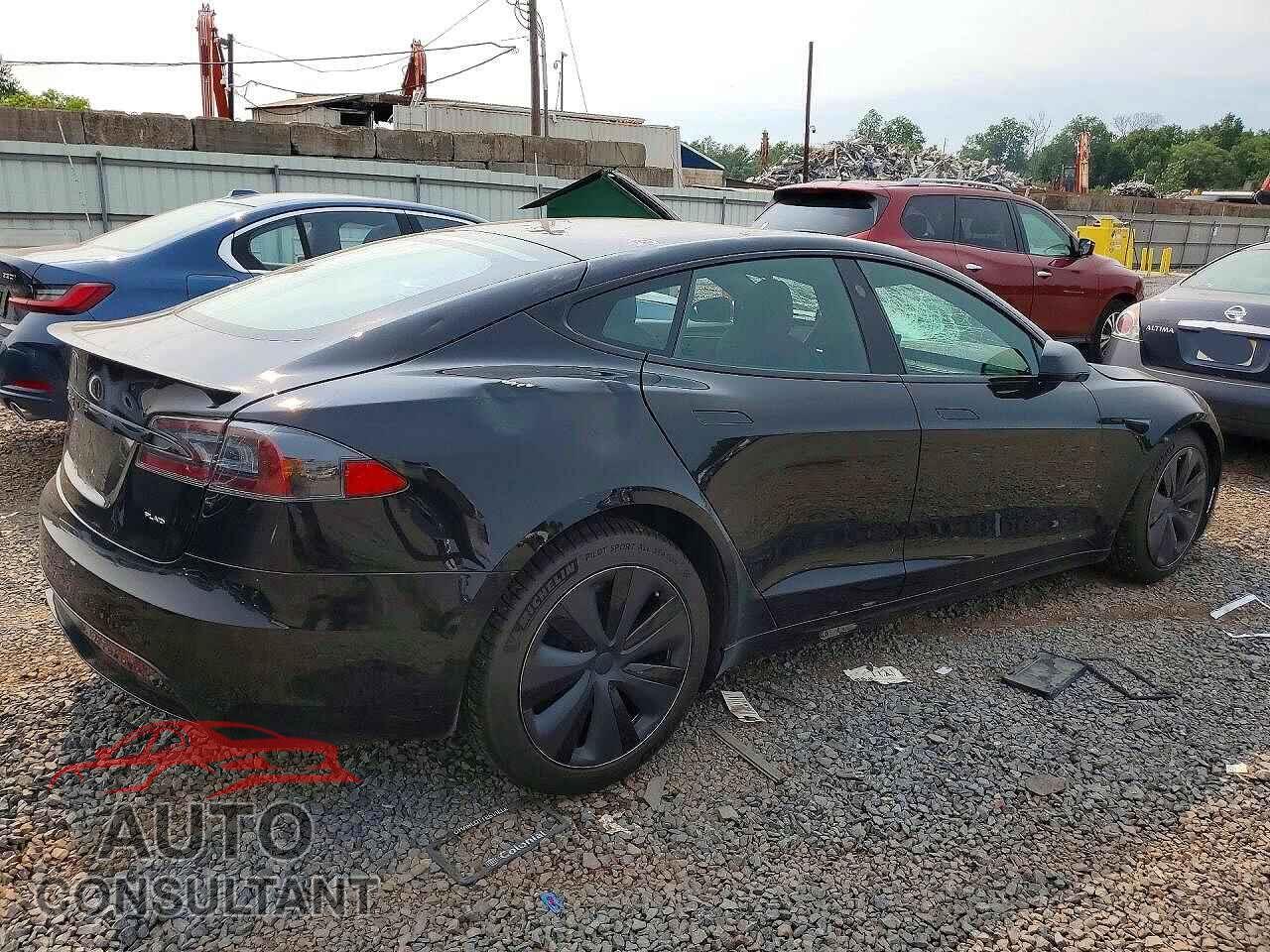 TESLA MODEL S 2021 - 5YJSA1E61MF449753