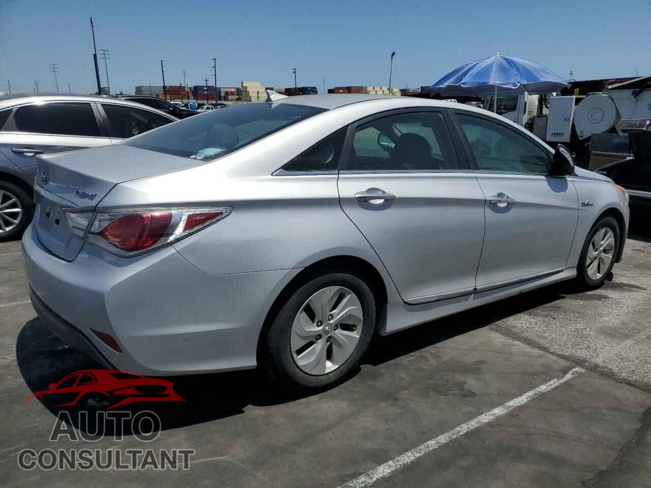 HYUNDAI SONATA 2015 - KMHEC4A45FA137519