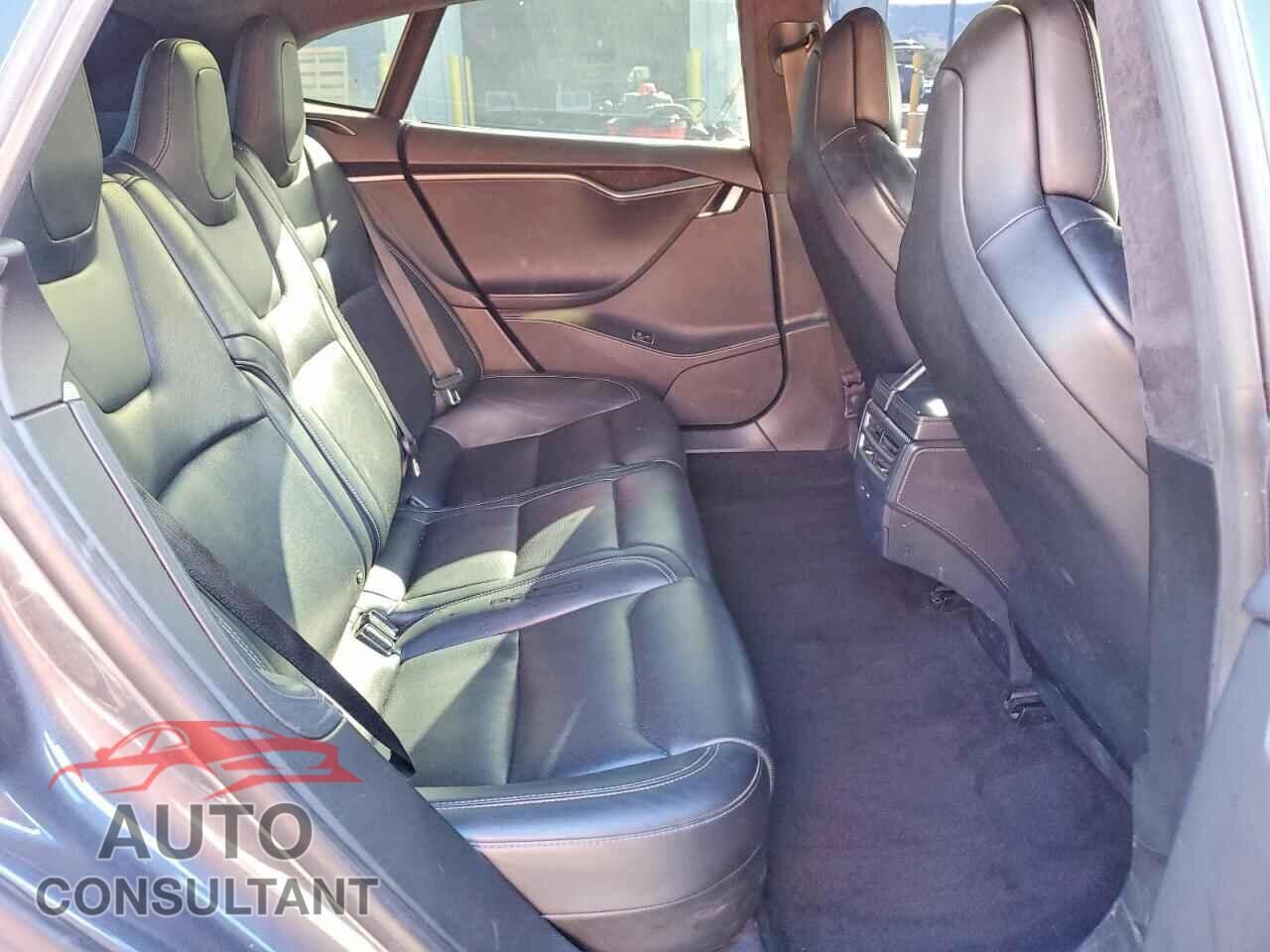 TESLA MODEL S 2019 - 5YJSA1E47KF300310