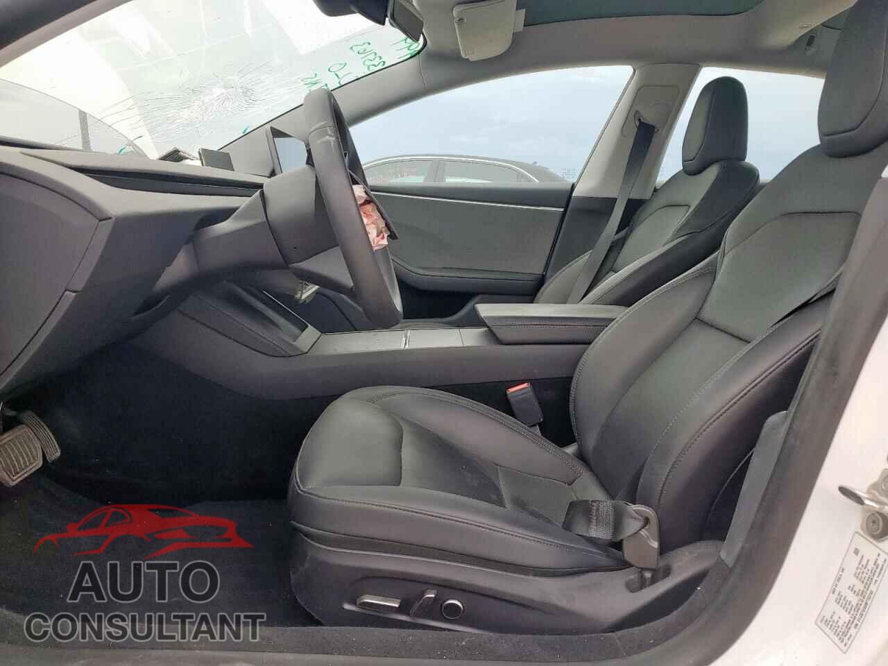 TESLA MODEL 3 2024 - 5YJ3E1EA5RF733763