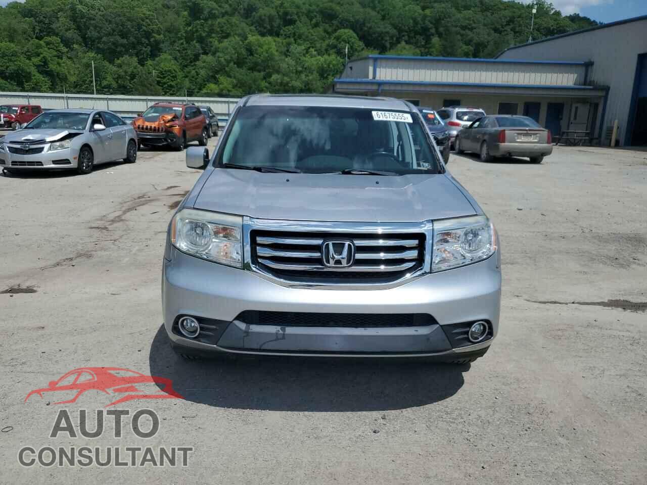 HONDA PILOT 2015 - 5FNYF4H64FB041923