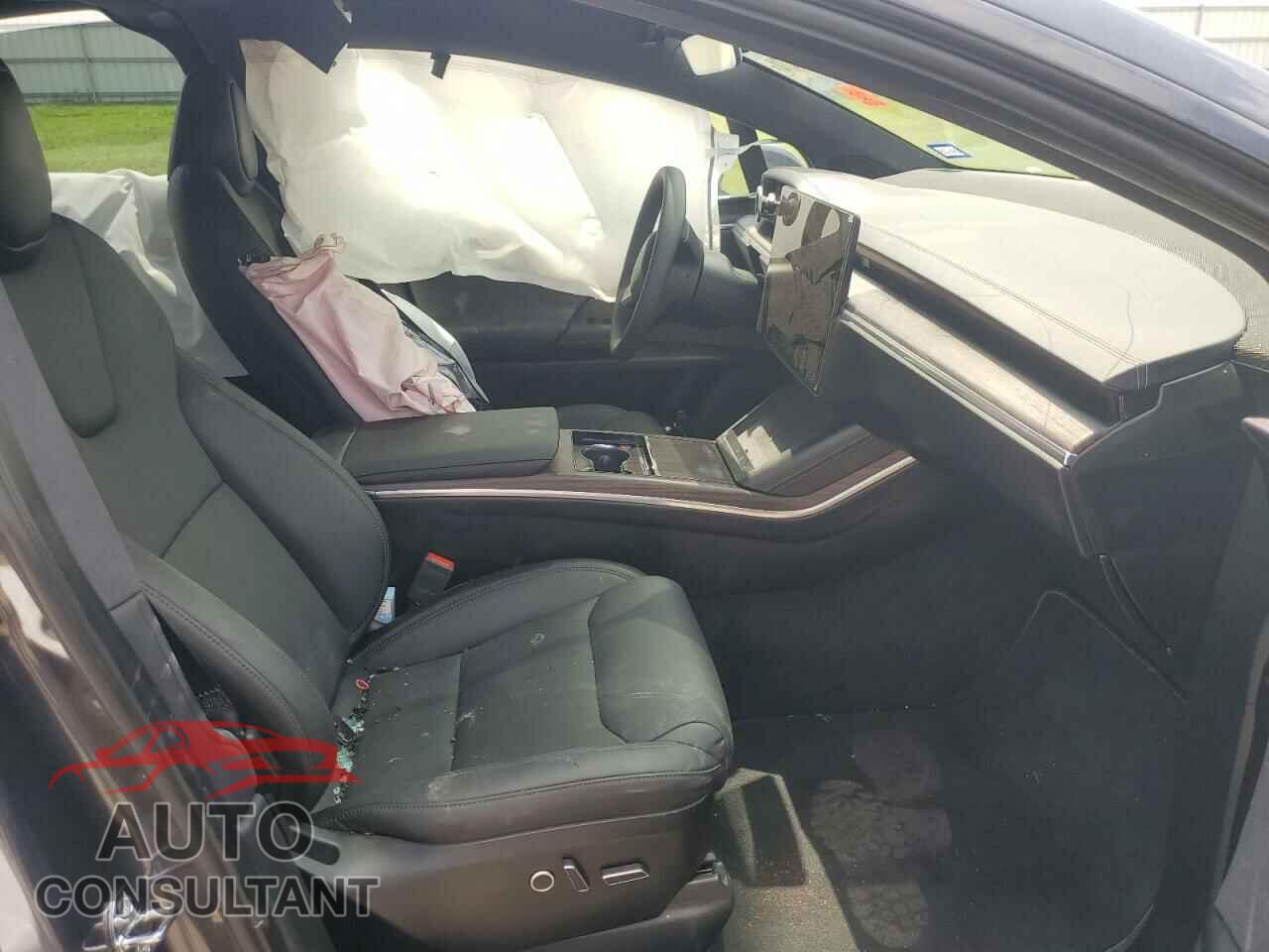 TESLA MODEL X 2024 - 7SAXCBE58RF441270