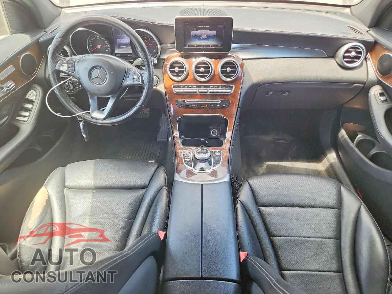 MERCEDES-BENZ GLC-CLASS 2017 - WDC0G4JB8HF144627