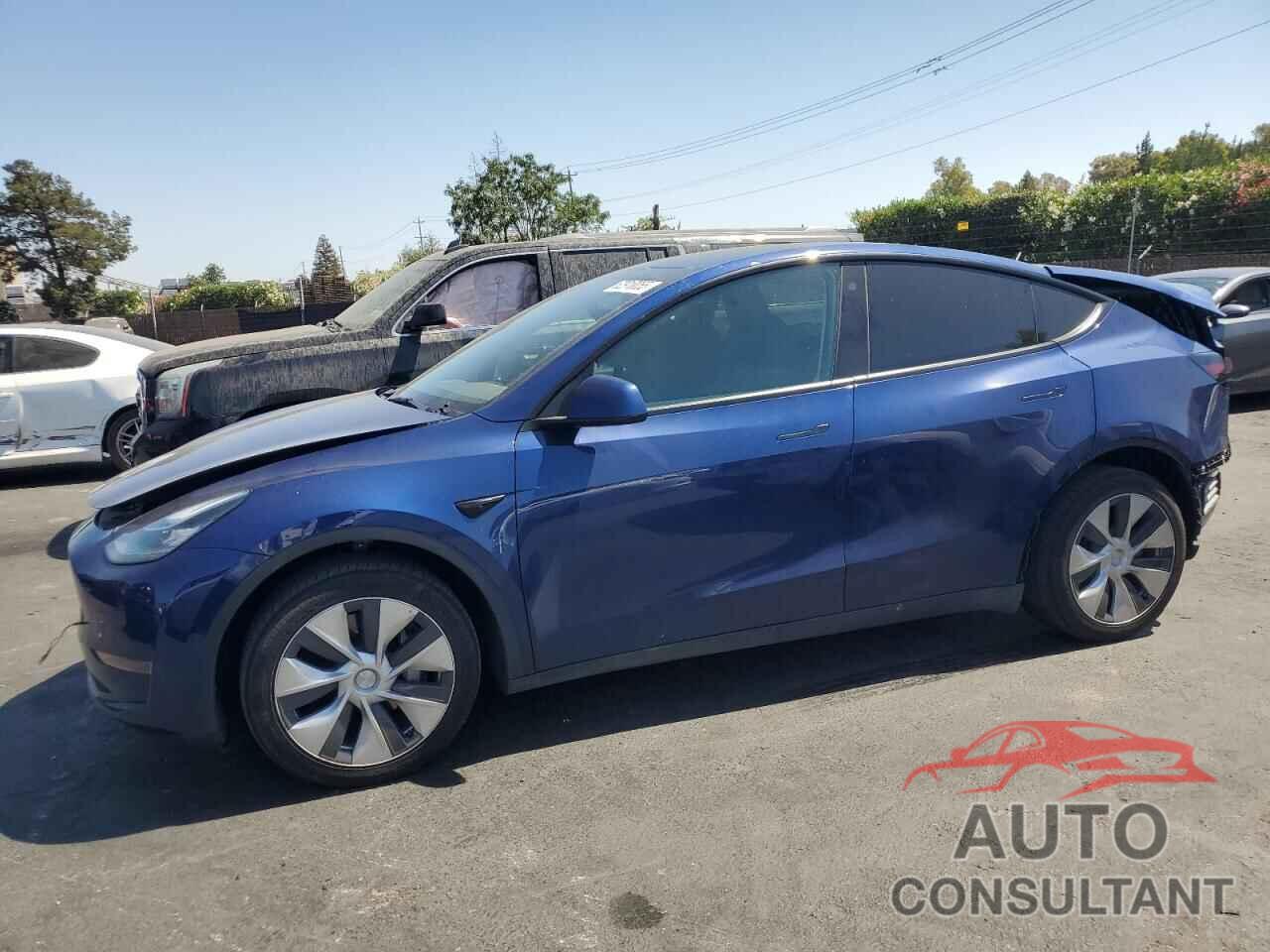 TESLA MODEL Y 2021 - 5YJYGAEE9MF275009