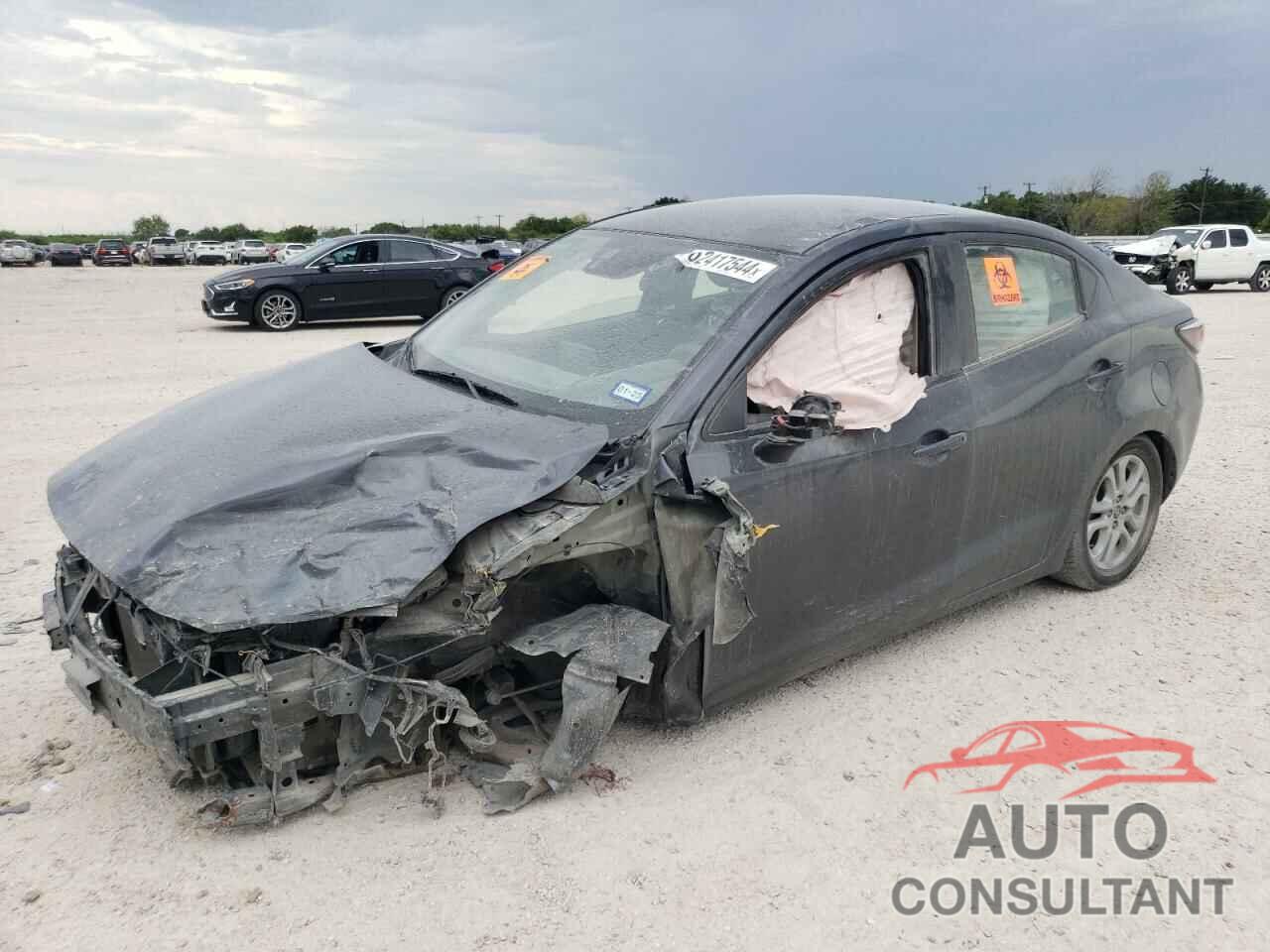 TOYOTA YARIS 2018 - 3MYDLBYV0JY314101