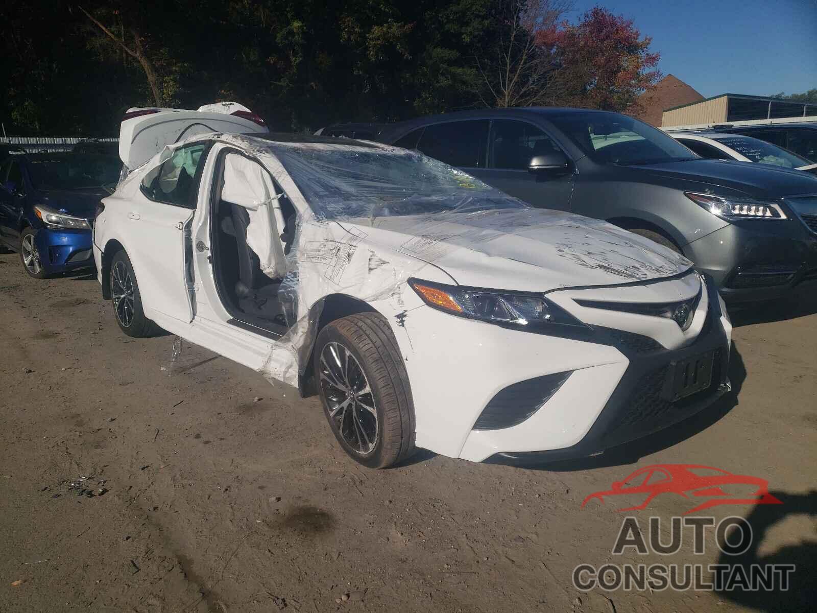TOYOTA CAMRY 2019 - 4T1B11HK0KU850963