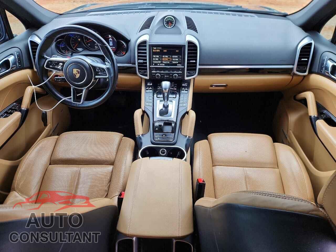 PORSCHE CAYENNE 2016 - WP1AA2A21GKA08814