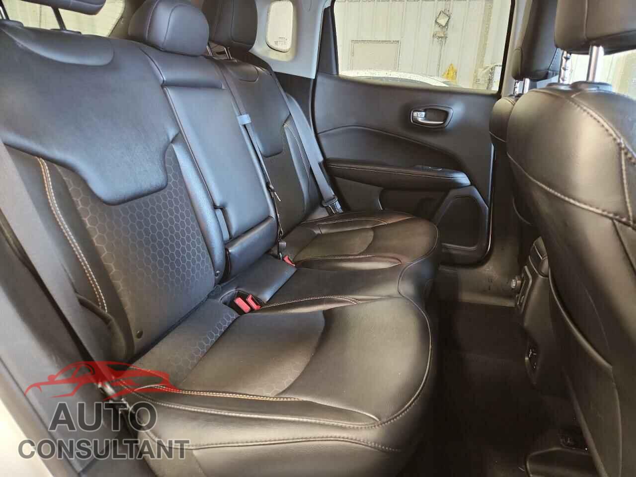JEEP COMPASS 2020 - 3C4NJDBB5LT175411