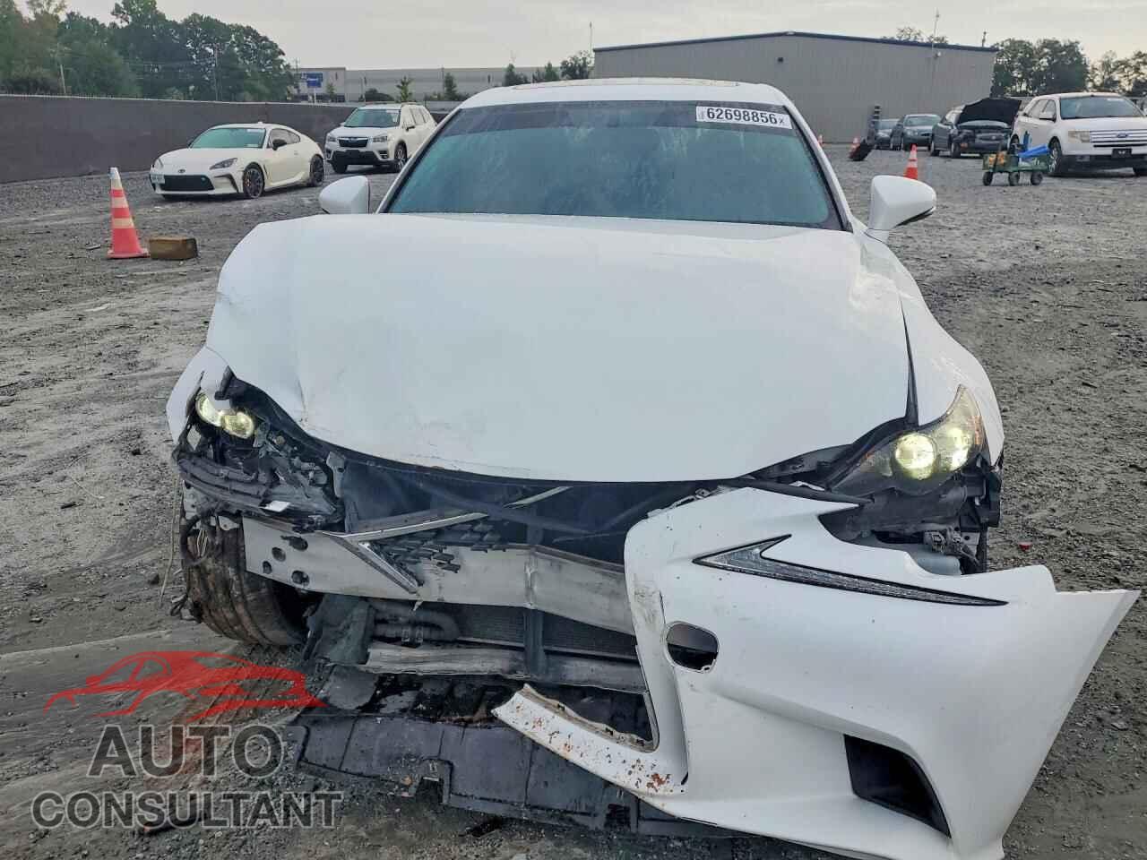 LEXUS IS 2016 - JTHBA1D28G5036599