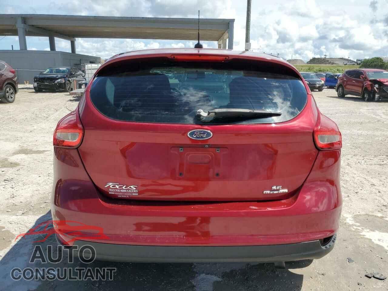 FORD FOCUS 2016 - 1FADP3K28GL394617