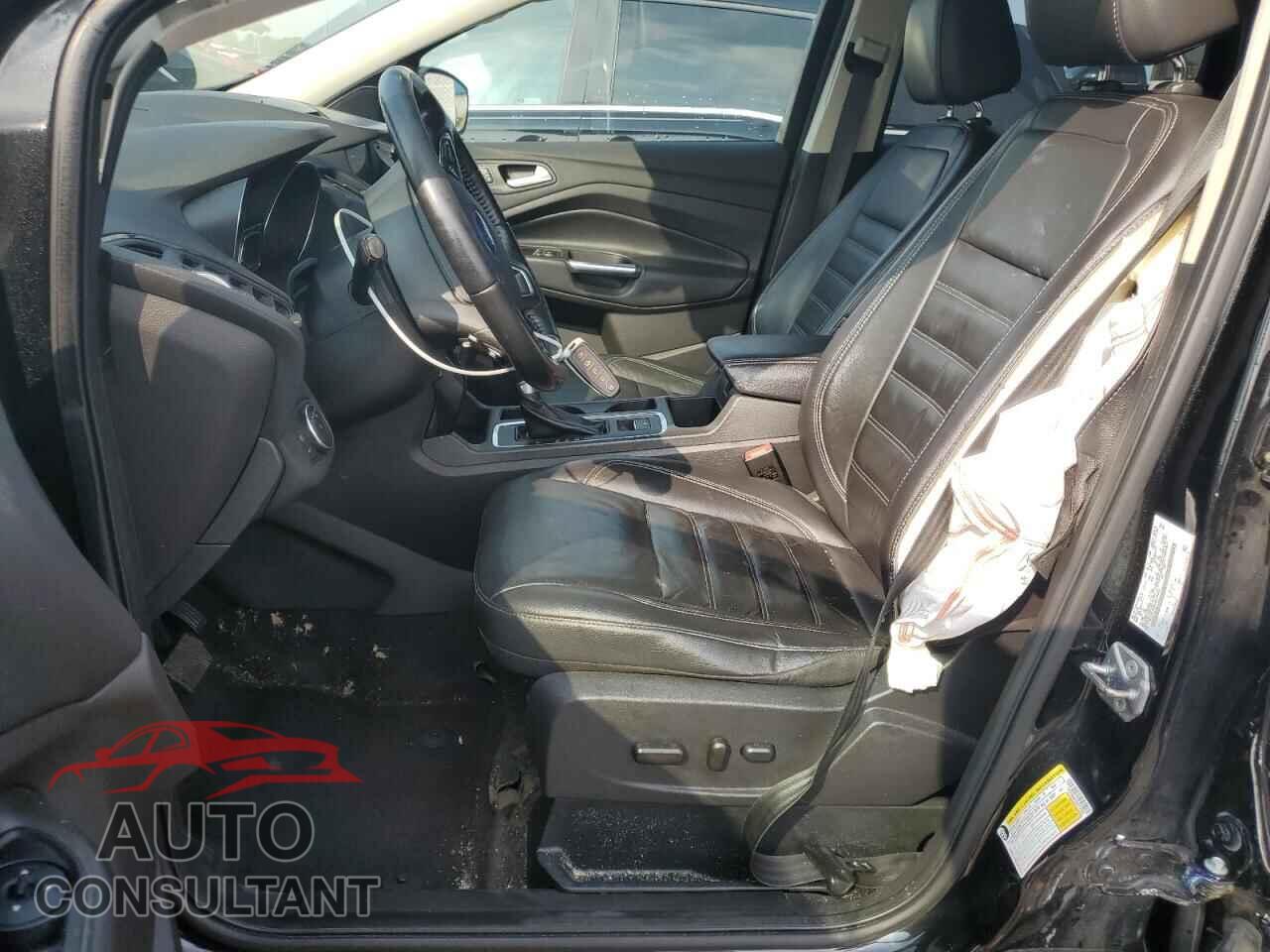 FORD ESCAPE 2017 - 1FMCU0JD3HUD75593