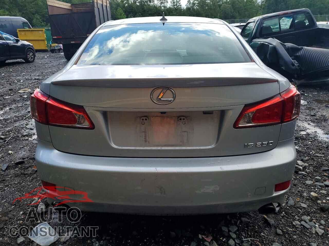 LEXUS IS 2011 - JTHBF5C25B5155634