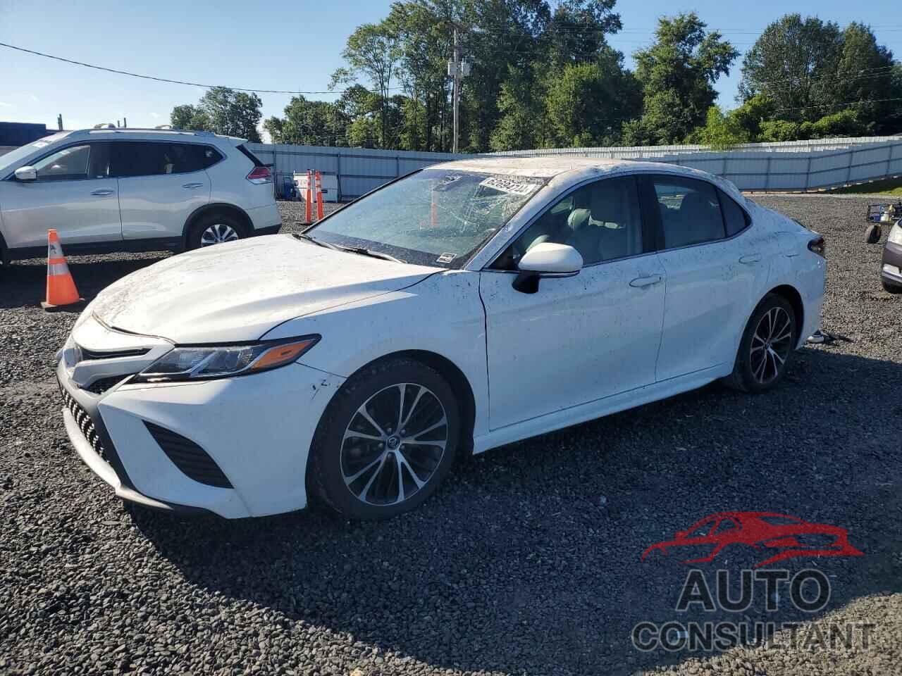 TOYOTA CAMRY 2018 - 4T1B11HKXJU654138