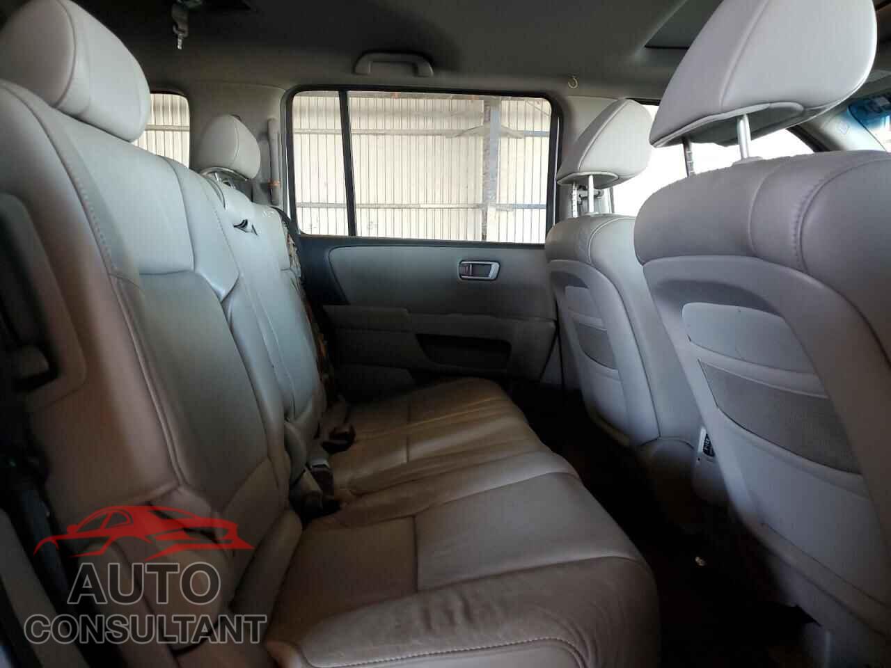 HONDA PILOT 2011 - 5FNYF4H52BB077675