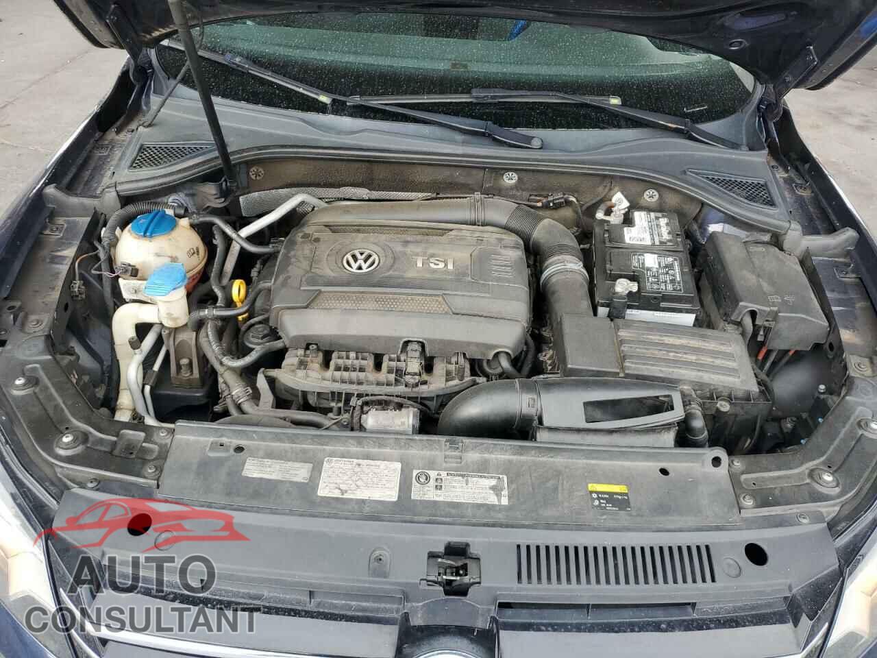 VOLKSWAGEN PASSAT 2015 - 1VWAT7A36FC041542