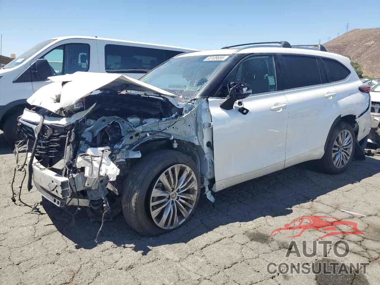 TOYOTA HIGHLANDER 2023 - 5TDKDRAH4PS025965