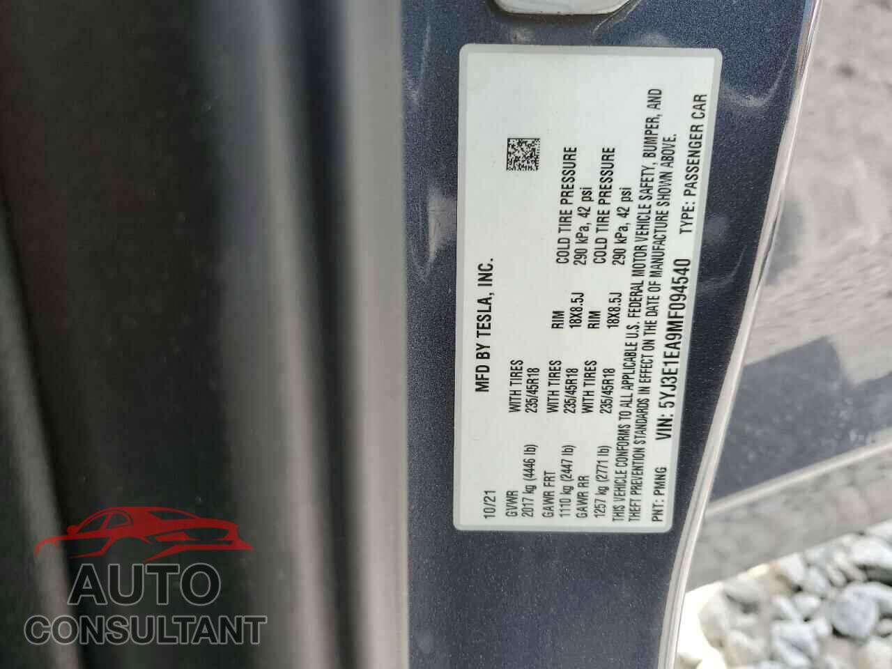 TESLA MODEL 3 2021 - 5YJ3E1EA9MF094540