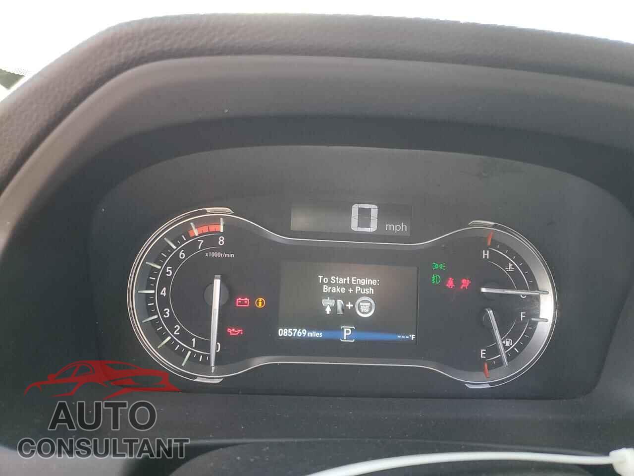 HONDA PILOT 2017 - 5FNYF5H73HB030235