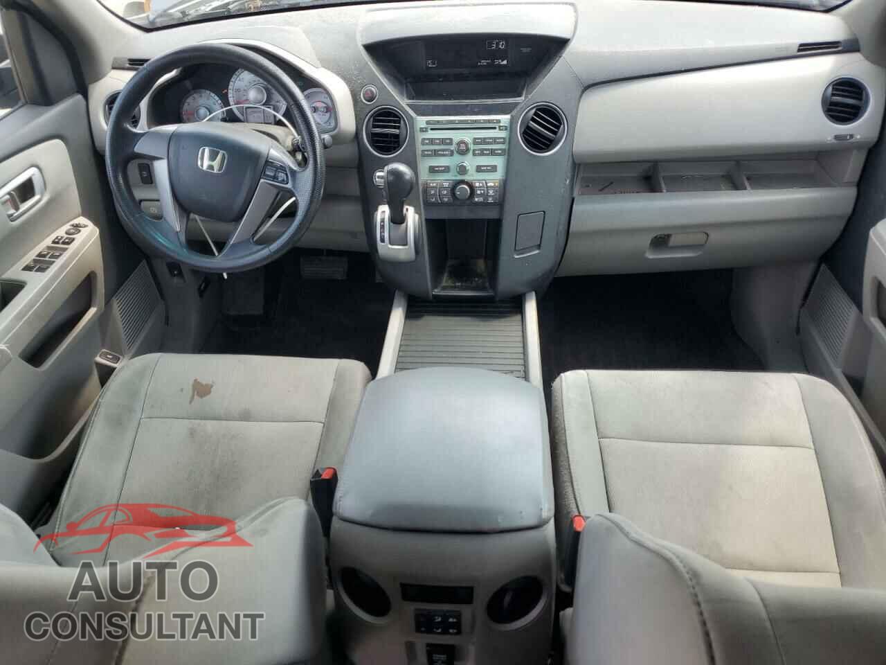 HONDA PILOT 2011 - 5FNYF4H21BB051882