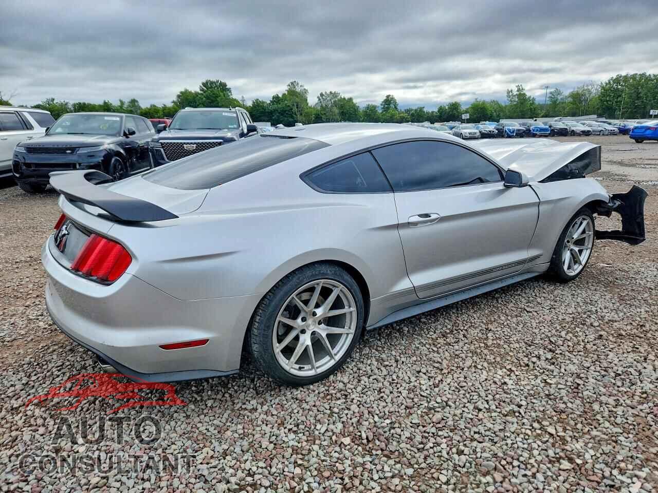 FORD MUSTANG 2017 - 1FA6P8TH1H5288847